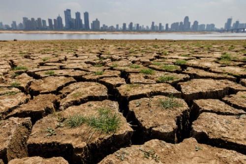 هلند برای اولین بار با خشکسالی مبارزه می کند